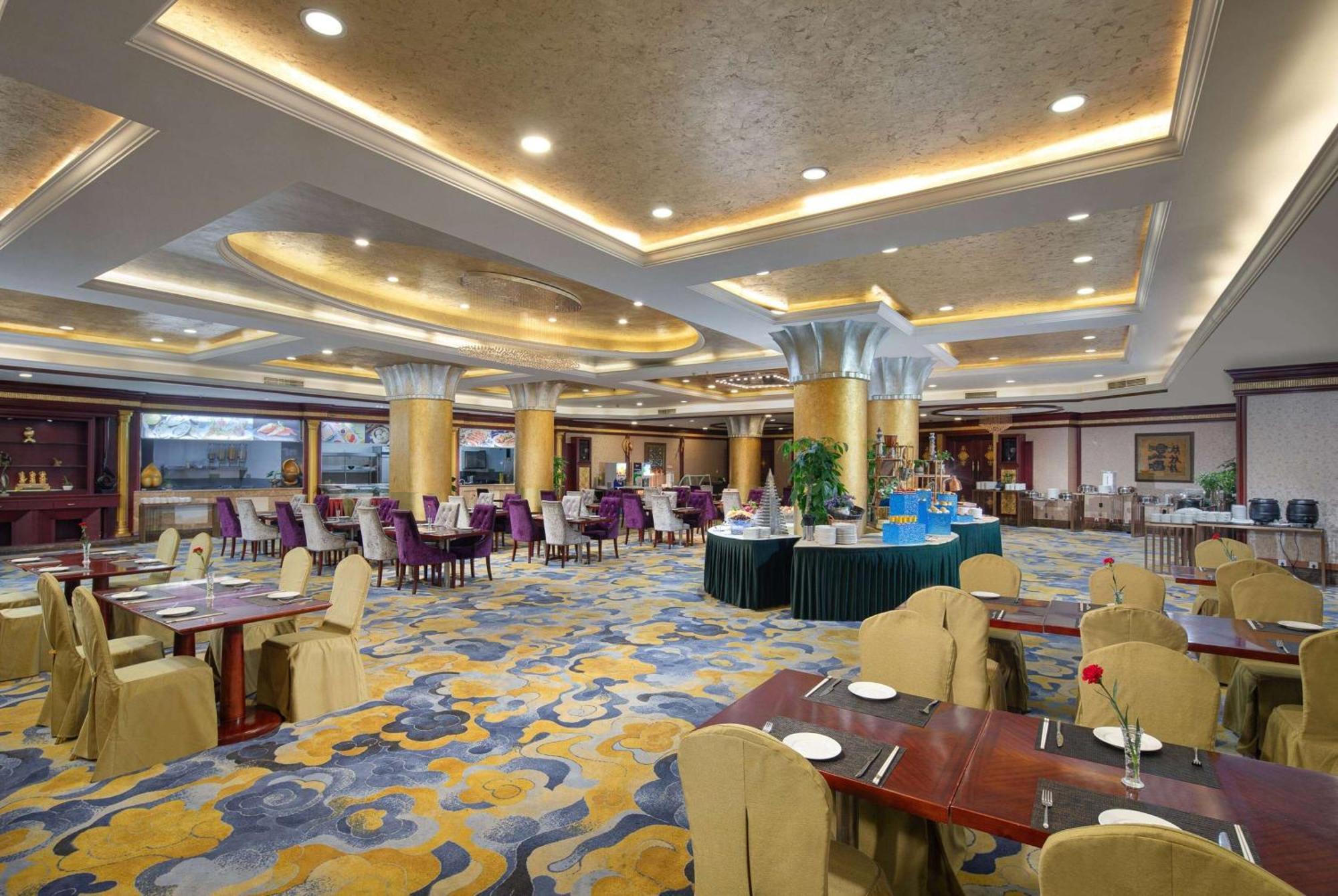 Отель Ramada Plaza By Wyndham Chongqing West Экстерьер фото
