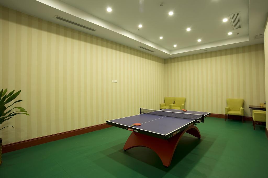 Отель Ramada Plaza By Wyndham Chongqing West Экстерьер фото