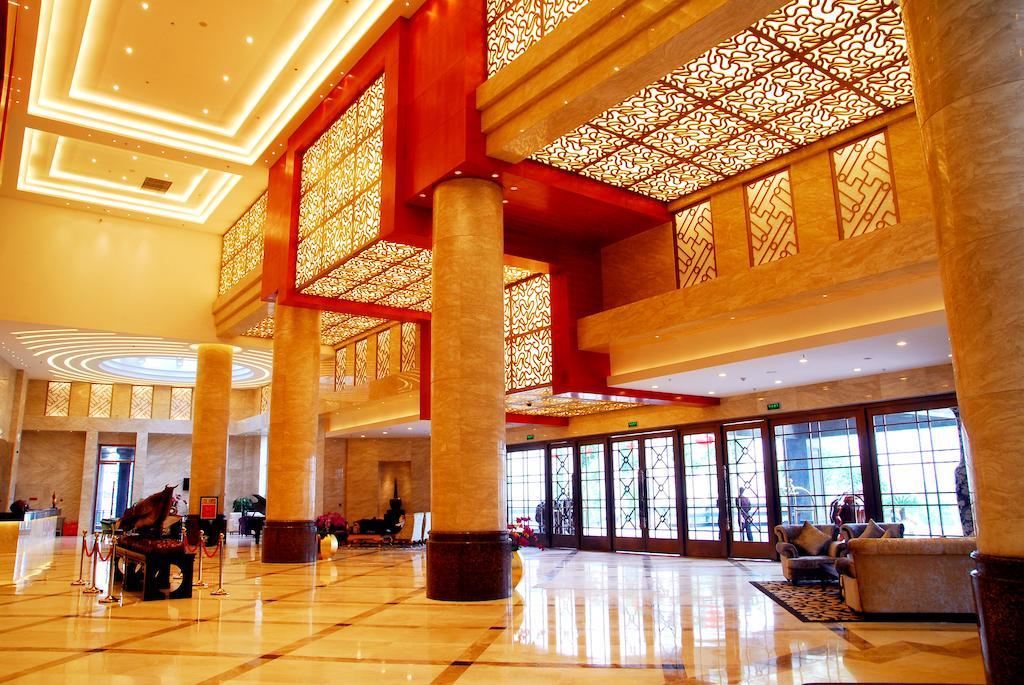Отель Ramada Plaza By Wyndham Chongqing West Экстерьер фото