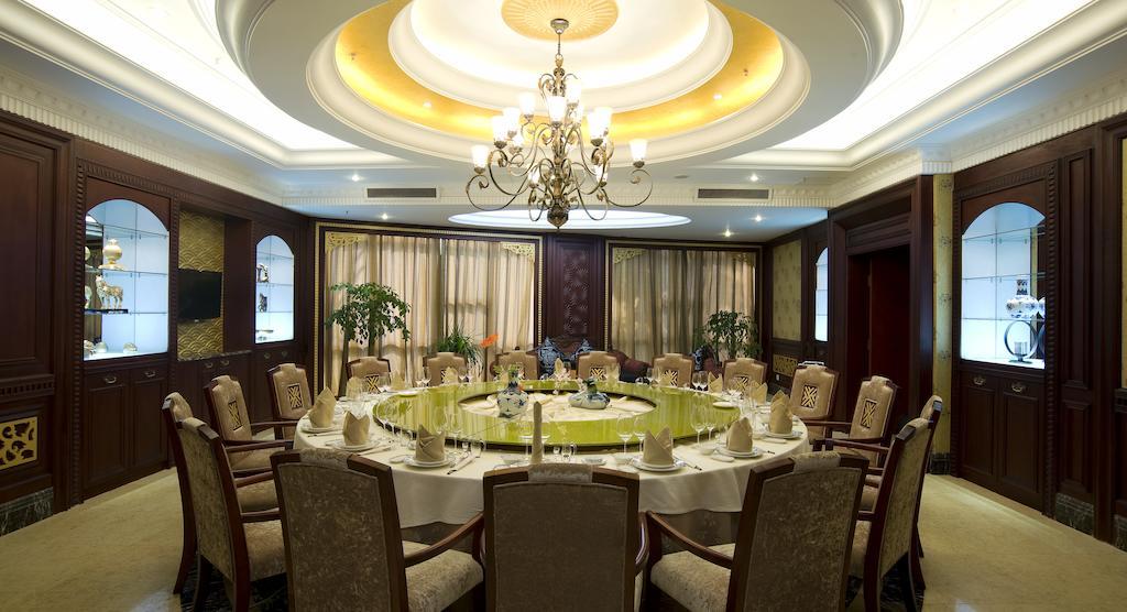 Отель Ramada Plaza By Wyndham Chongqing West Экстерьер фото